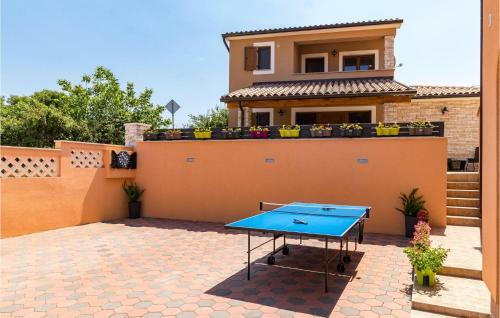 Two-bedroom Holiday Home In Pula