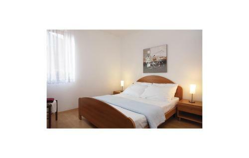 Two-bedroom Apartment In Rabac