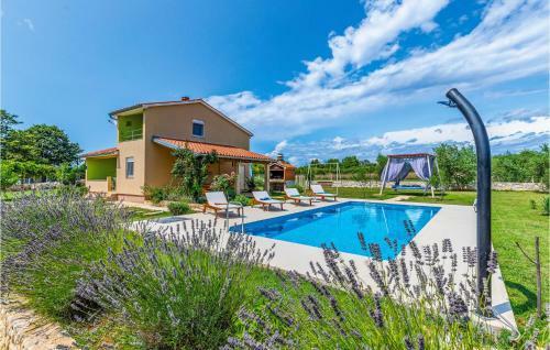 Two-bedroom Holiday Home In Sisan