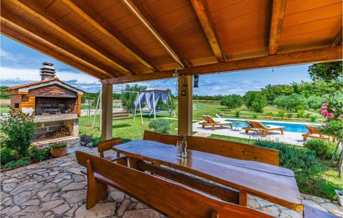 Two-bedroom Holiday Home In Sisan