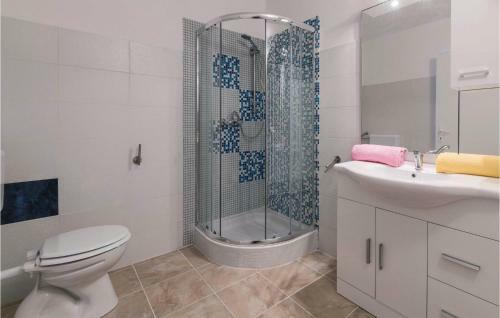 Three-bedroom Holiday Home In Sisan