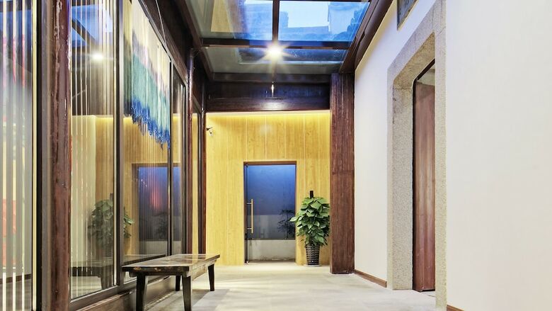 Changshu Chujian Yue Hotel