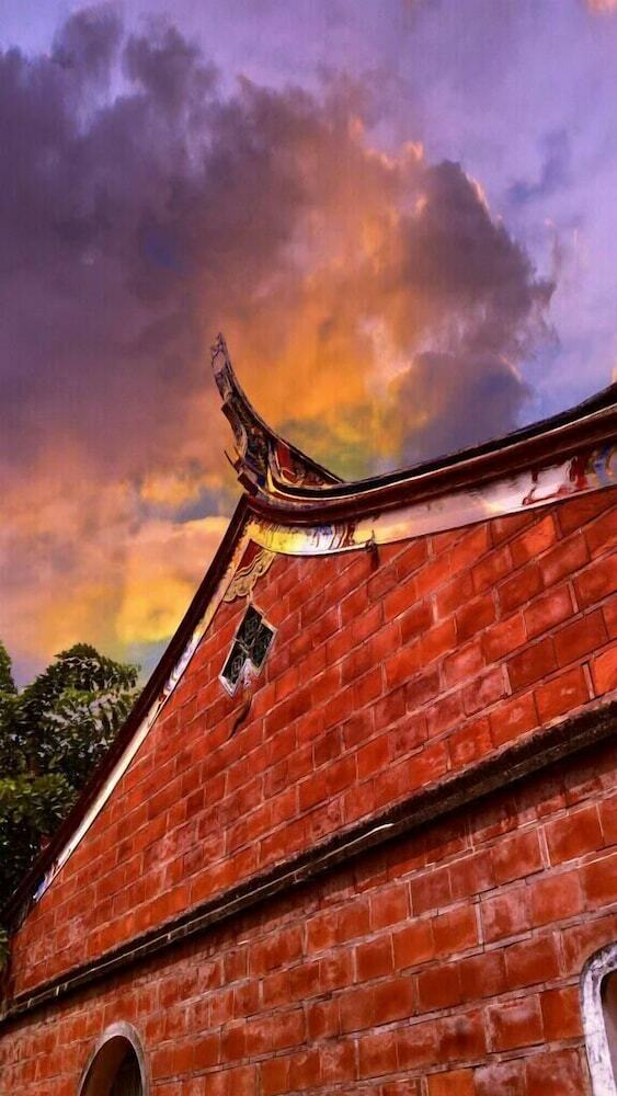 Hotel Lu-kang Traveler Inns