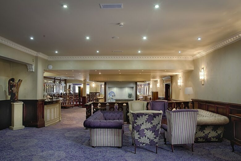 Woodford Dolmen Hotel