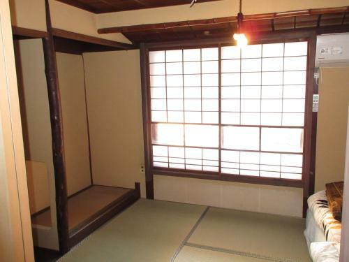 Hostal Tsushima Guesthouse