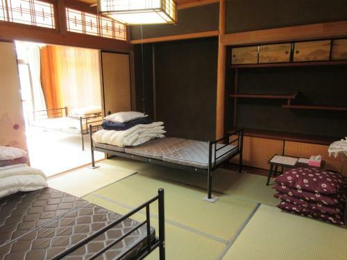 Hostal Tsushima Guesthouse