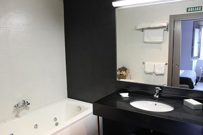 Apartamentos Turisticos Tresanea