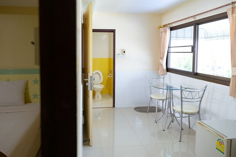 Rimnam Hotel Suk Sawat 70