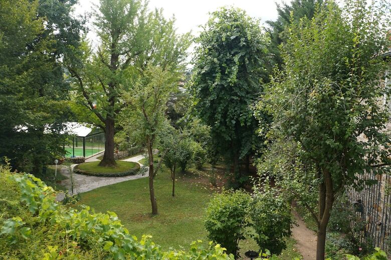 Bed & Breakfast Chambre D'h�tes - La Maison Des Chartreux