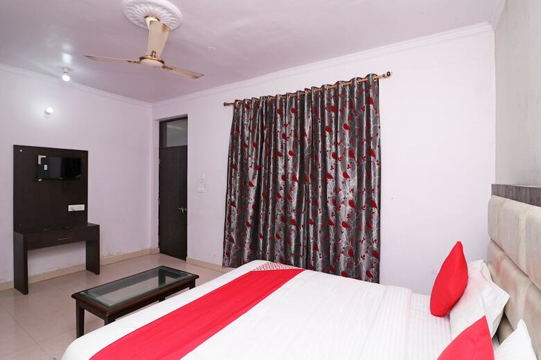 Hotel Oyo 45787 Mangalam Resort