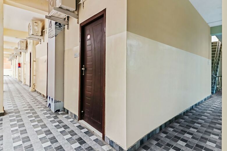 Hotel Oyo Flagship 26714 Sri Balaji Castle