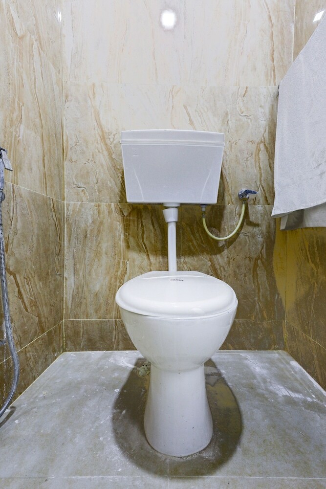 Oyo 47450 Hotel Srn