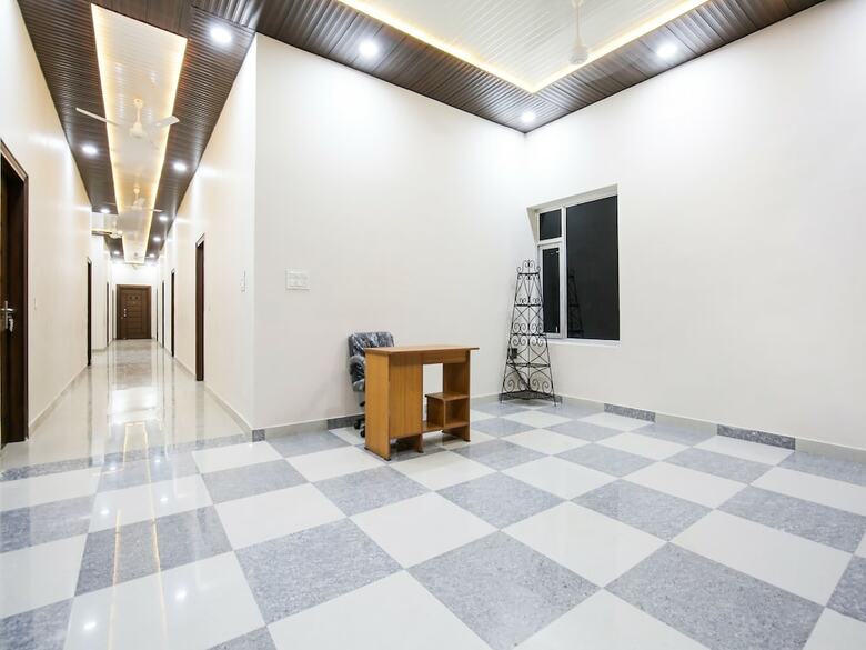 Oyo 47577 Hotel Goldenland
