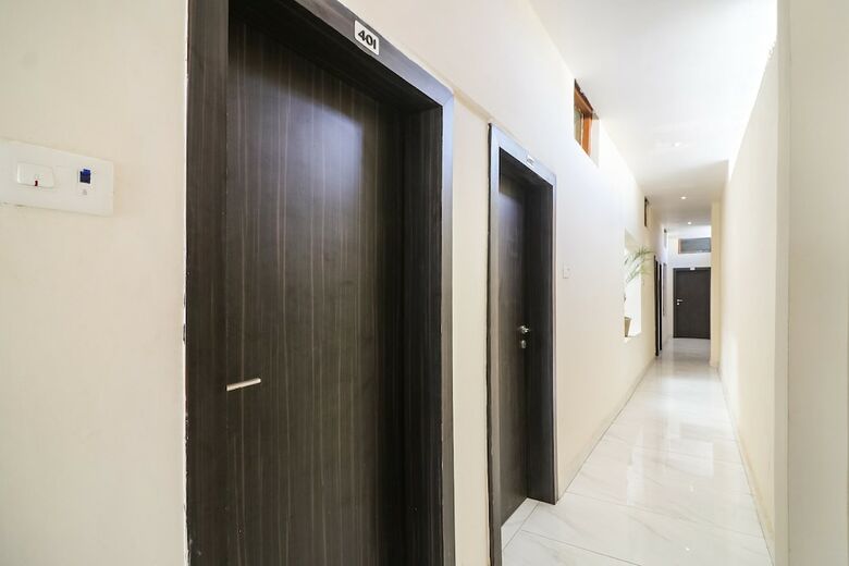 Oyo 28789 Hotel Adarsh