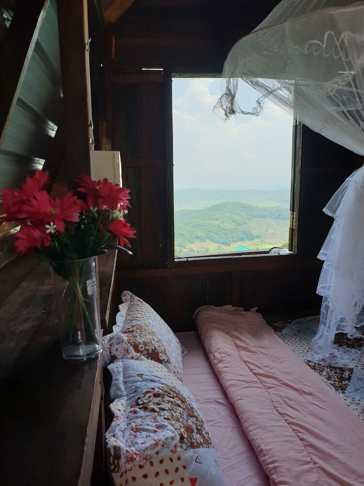 Hotel Hug House
