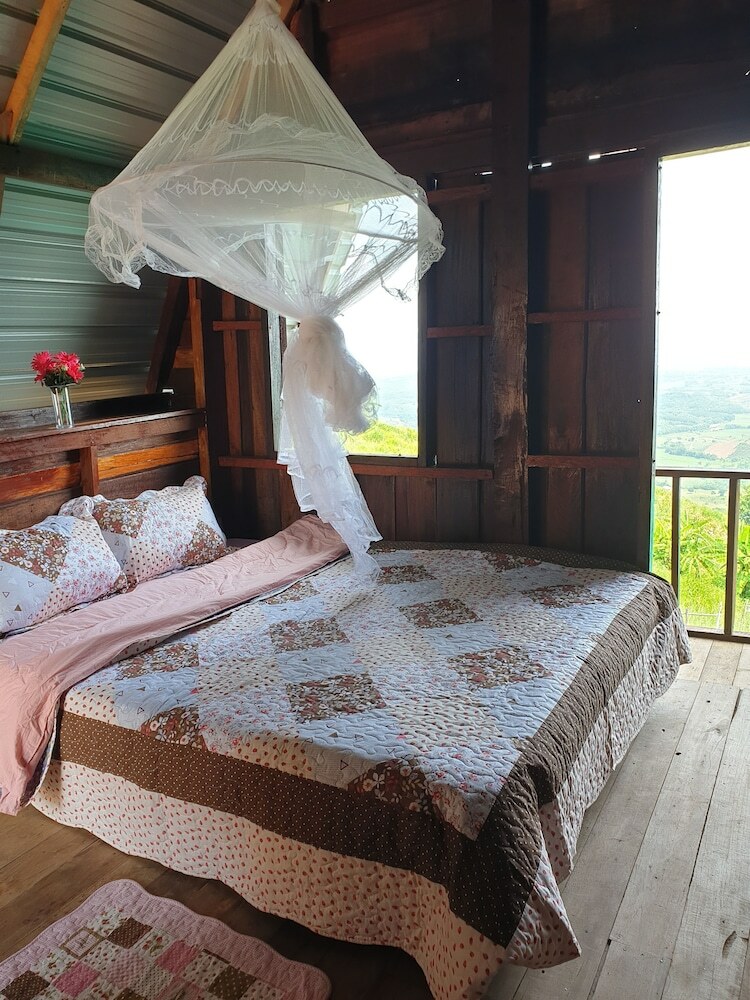 Hotel Hug House