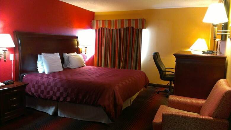 Hotel Ramada By Wyndham East Orange