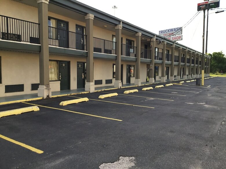 Motel Travelers Inn