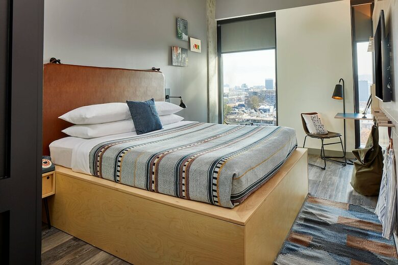 Hotel Moxy Columbus Short North