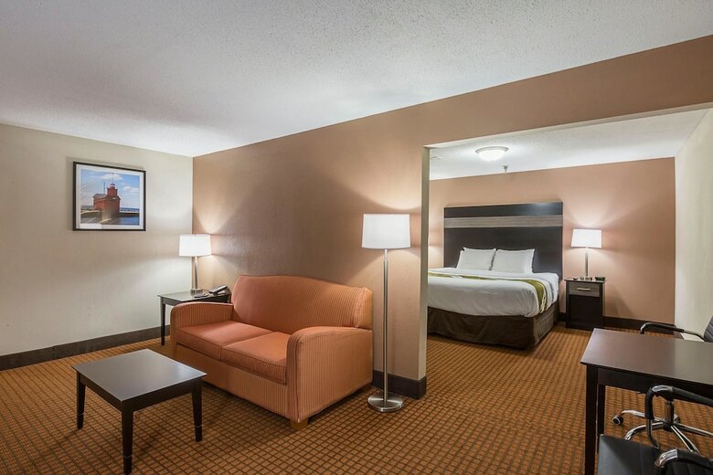 Hotel Quality Inn & Suites