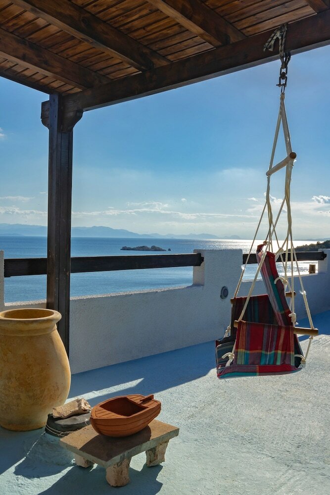 Residencia Saronic Seafront