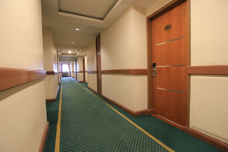 Capital O 1583 Mutiara Merdeka Hotel
