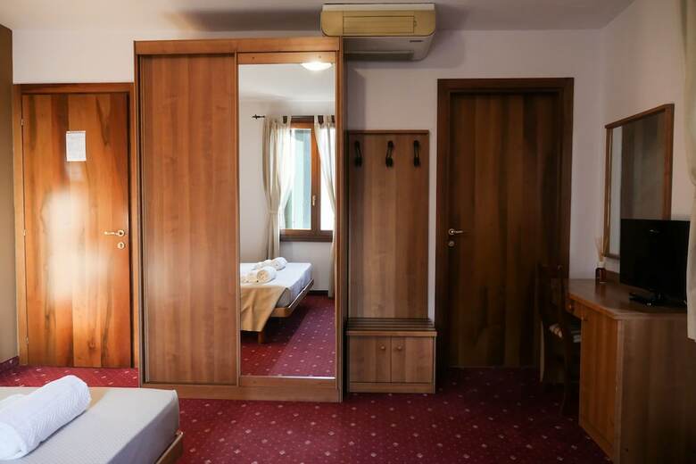 Villanova Hotel