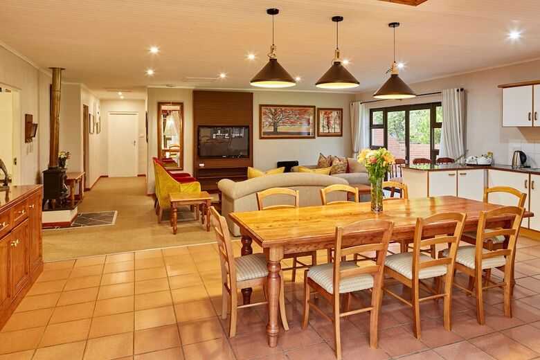Hotel First Group Bushman's Nek