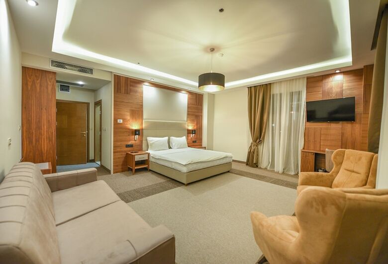 Hotel Lazaro
