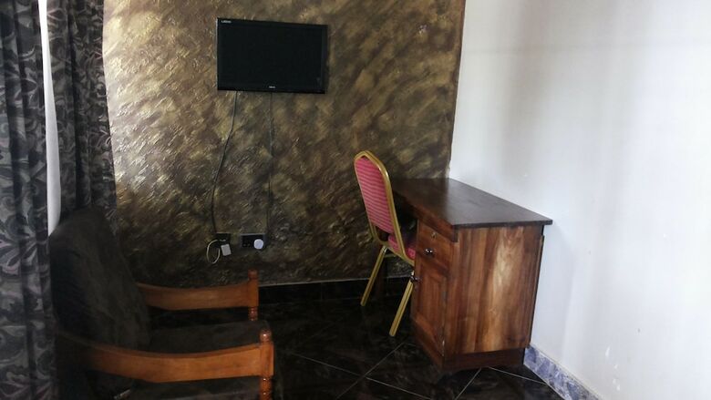 Enro Hotel