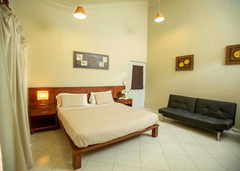 Private 6 Bedroom Villa Great For Parties