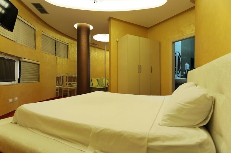 Gjuta Hotel