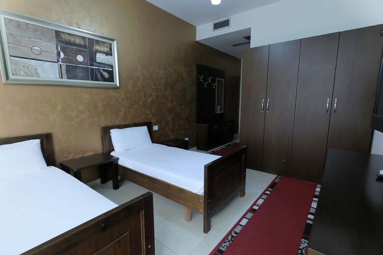 Gjuta Hotel