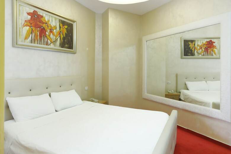 Gjuta Hotel