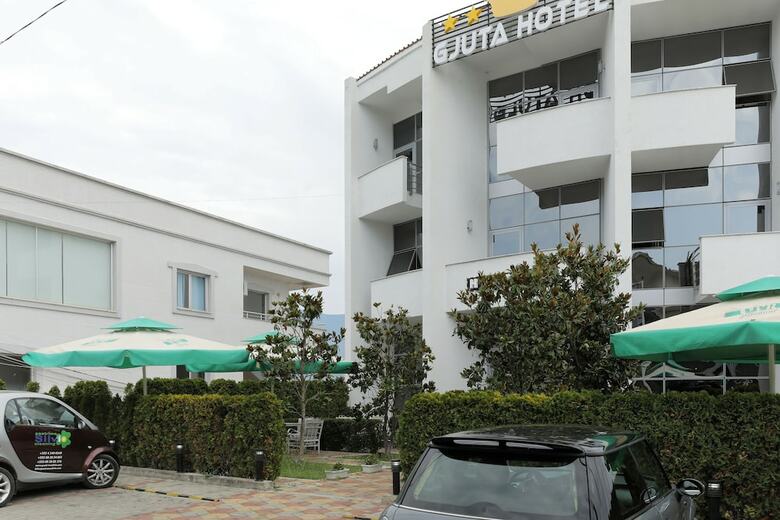 Gjuta Hotel