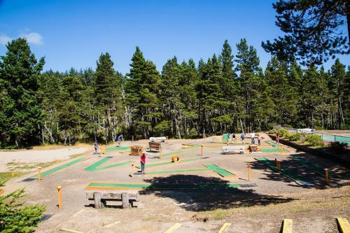 Pacific City Camping Resort Cabin 9