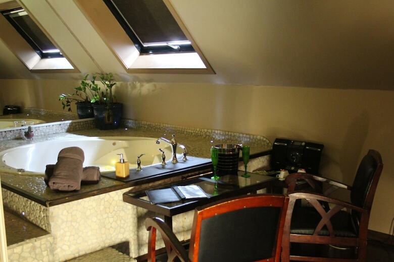 Hotel Bubble Lounge