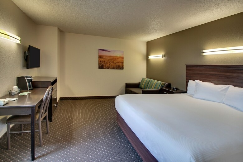 Hotel Everspring Inn & Suites ? Bismarck