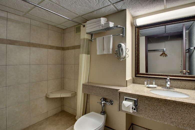 Hotel Everspring Inn & Suites ? Bismarck