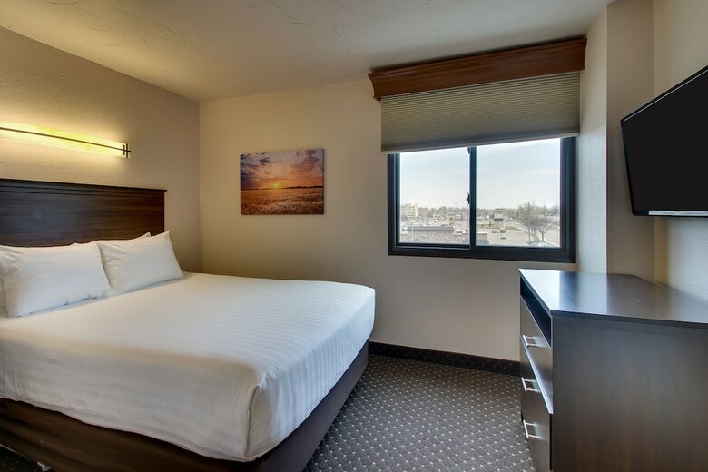 Hotel Everspring Inn & Suites ? Bismarck