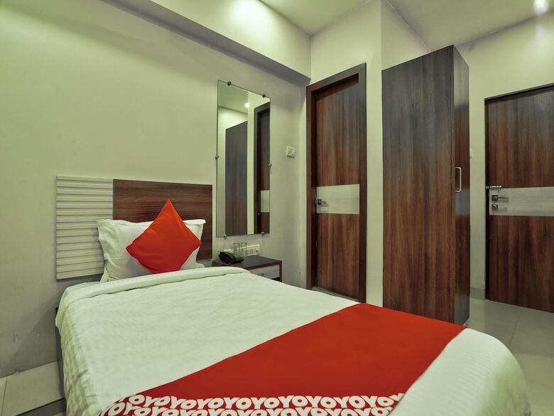 Hotel Oyo 31027 Manvaar