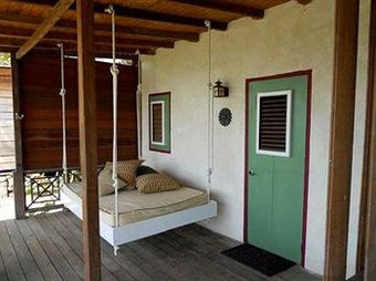 Posada Sweetfield Manor Historic Inn