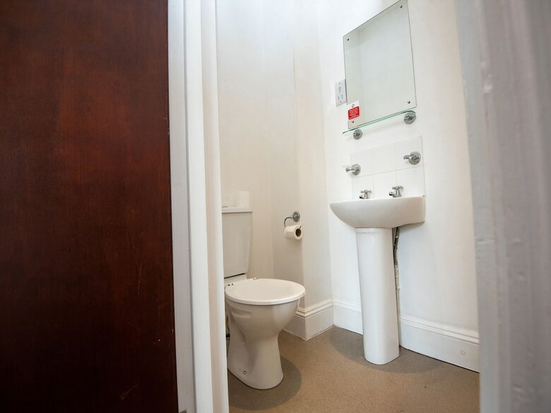 Hotel Oyo The White Hart Inn