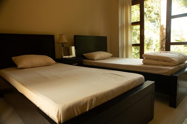Hostal Arnata Guest House