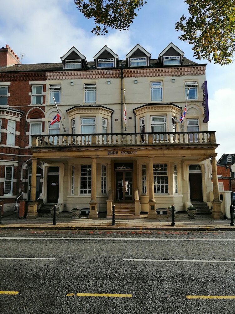 Empire Hotel