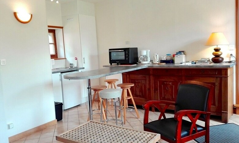 Hotel La Long�re Aux Volets Rouges