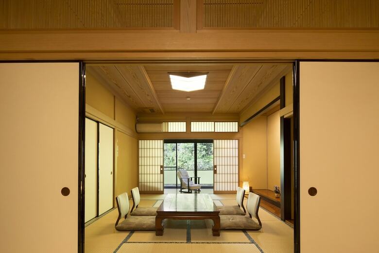 Keikoku Bettei Mochinoki