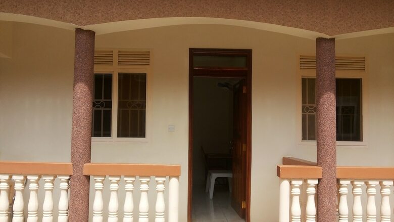 Hotel Leam Guesthouse