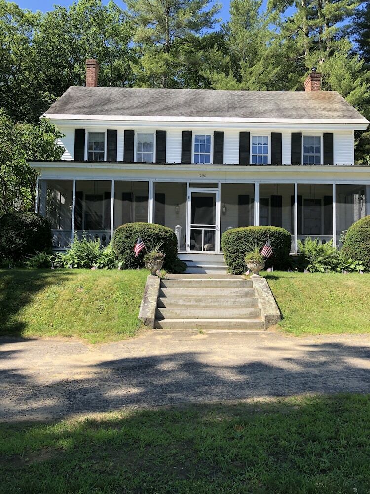 Aiken Manor B&B Llc