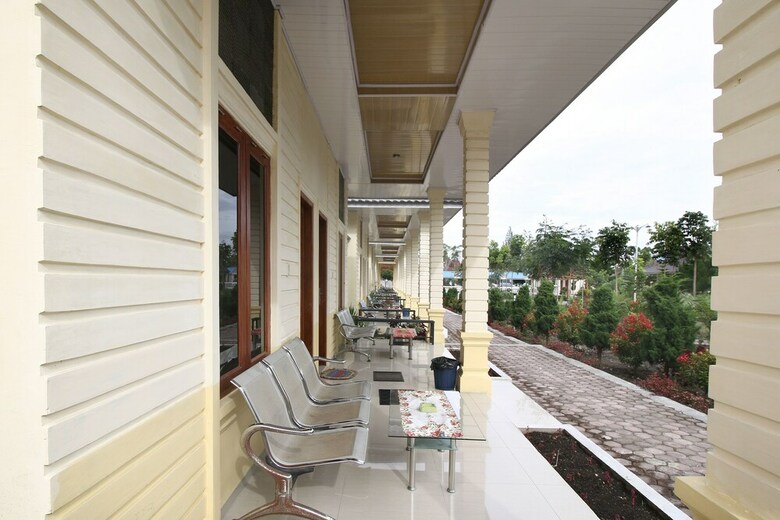 Hotel Airy Balige Tarutung 77 Silangit